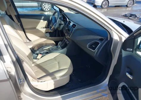 2013 Chrysler 200 Limited from USA, damaged, VIN 1C3CCBCG3DN720317